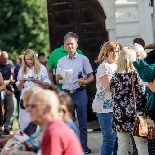 Pažaislio liepų alėjos vakaras su Inga Valinskiene  © Justinos Lasauskaitės nuotr.