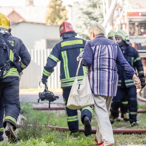 Vilijampolėje degė gyvenamasis namas  © Justinos Lasauskaitės nuotr.