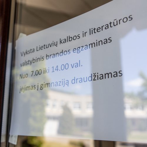 Brandos egzaminai Jono Pauliaus II gimnazijoje  © Justinos Lasauskaitės nuotr.