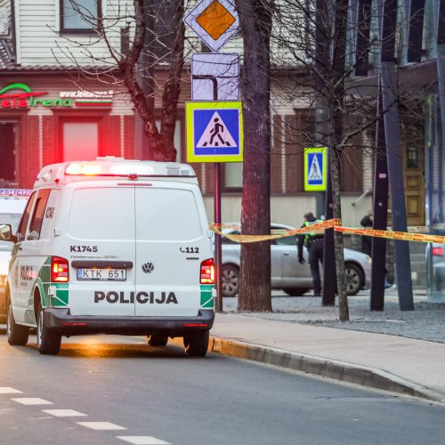 Po pranešimo apie sprogmenį evakuota „Kauno dienos“ redakcija  © Justinos Lasauskaitės nuotr.