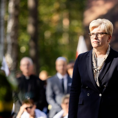 Holokausto aukų atminimas Panerių memoriale  © L. Balandžio / BNS nuotr.
