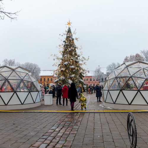 Kauno kalėdiniame miestelyje verda veiksmas  © Regimanto Zakšensko nuotr.