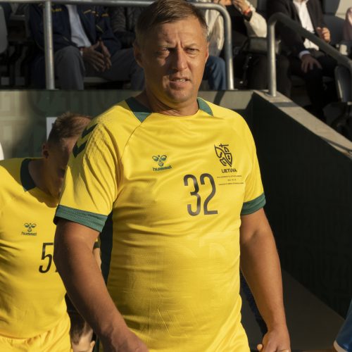 Kauno S. Dariaus ir S. Girėno stadione įvyko Lietuvos ir FIFA futbolo legendų rungtynės  © Simono Baltušio nuotr.