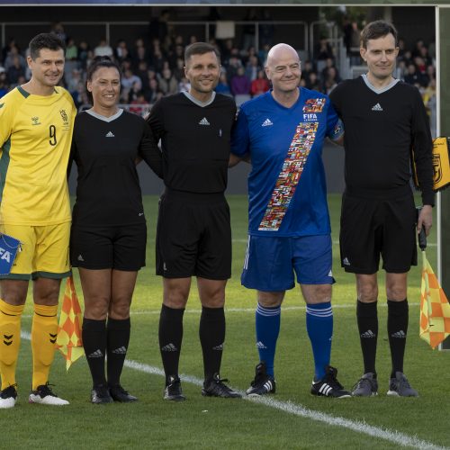 Kauno S. Dariaus ir S. Girėno stadione įvyko Lietuvos ir FIFA futbolo legendų rungtynės  © Simono Baltušio nuotr.