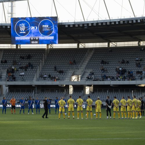 Kauno S. Dariaus ir S. Girėno stadione įvyko Lietuvos ir FIFA futbolo legendų rungtynės  © Simono Baltušio nuotr.