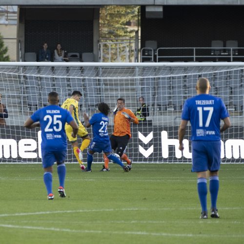 Kauno S. Dariaus ir S. Girėno stadione įvyko Lietuvos ir FIFA futbolo legendų rungtynės  © Simono Baltušio nuotr.