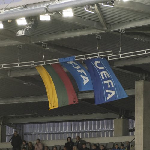 Kauno S. Dariaus ir S. Girėno stadione įvyko Lietuvos ir FIFA futbolo legendų rungtynės  © Simono Baltušio nuotr.