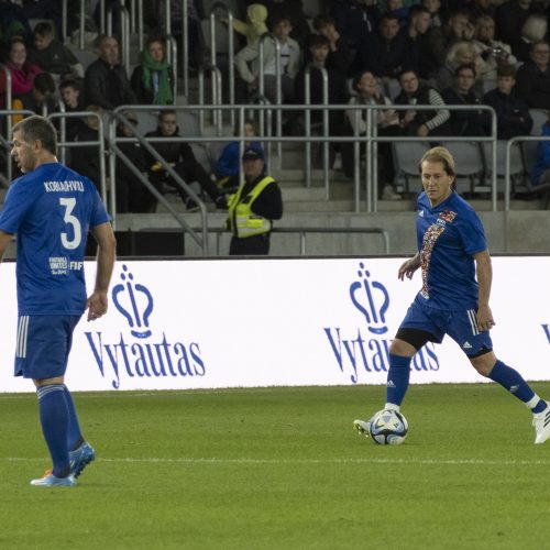 Kauno S. Dariaus ir S. Girėno stadione įvyko Lietuvos ir FIFA futbolo legendų rungtynės  © Simono Baltušio nuotr.