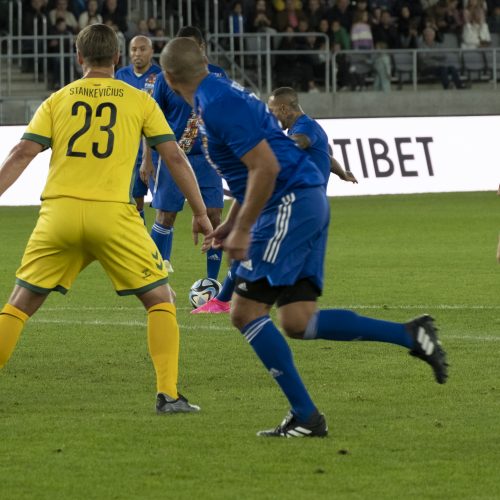 Kauno S. Dariaus ir S. Girėno stadione įvyko Lietuvos ir FIFA futbolo legendų rungtynės  © Simono Baltušio nuotr.