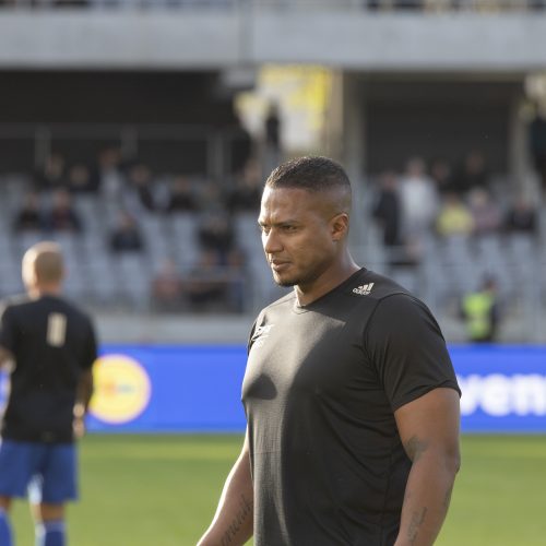 Kauno S. Dariaus ir S. Girėno stadione įvyko Lietuvos ir FIFA futbolo legendų rungtynės  © Simono Baltušio nuotr.