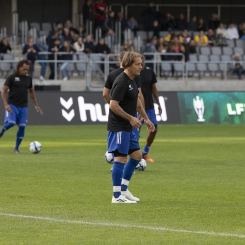 Kauno S. Dariaus ir S. Girėno stadione įvyko Lietuvos ir FIFA futbolo legendų rungtynės  © Simono Baltušio nuotr.