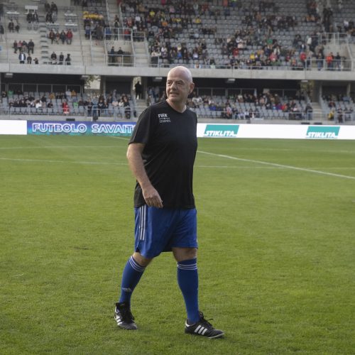 Kauno S. Dariaus ir S. Girėno stadione įvyko Lietuvos ir FIFA futbolo legendų rungtynės  © Simono Baltušio nuotr.