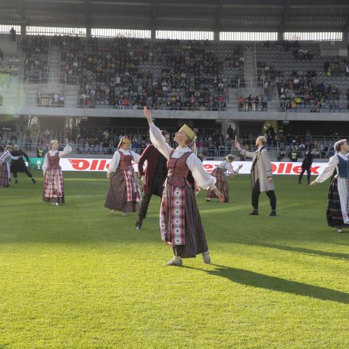 Kauno S. Dariaus ir S. Girėno stadione įvyko Lietuvos ir FIFA futbolo legendų rungtynės  © Simono Baltušio nuotr.
