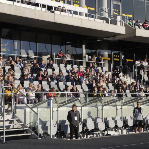 Kauno S. Dariaus ir S. Girėno stadione įvyko Lietuvos ir FIFA futbolo legendų rungtynės  © Simono Baltušio nuotr.