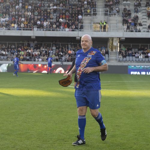 Kauno S. Dariaus ir S. Girėno stadione įvyko Lietuvos ir FIFA futbolo legendų rungtynės  © Simono Baltušio nuotr.