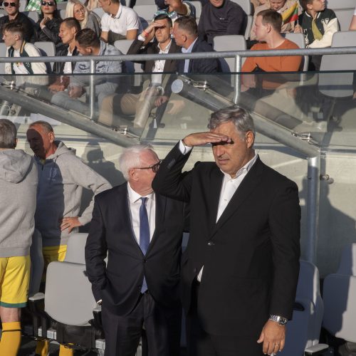 Kauno S. Dariaus ir S. Girėno stadione įvyko Lietuvos ir FIFA futbolo legendų rungtynės  © Simono Baltušio nuotr.