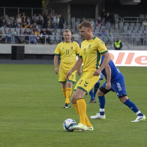 Kauno S. Dariaus ir S. Girėno stadione įvyko Lietuvos ir FIFA futbolo legendų rungtynės  © Simono Baltušio nuotr.