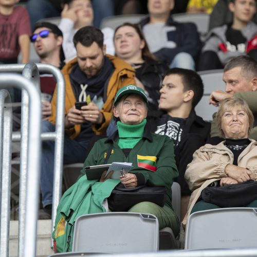 Kauno S. Dariaus ir S. Girėno stadione įvyko Lietuvos ir FIFA futbolo legendų rungtynės  © Simono Baltušio nuotr.