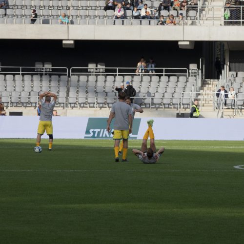 Kauno S. Dariaus ir S. Girėno stadione įvyko Lietuvos ir FIFA futbolo legendų rungtynės  © Simono Baltušio nuotr.