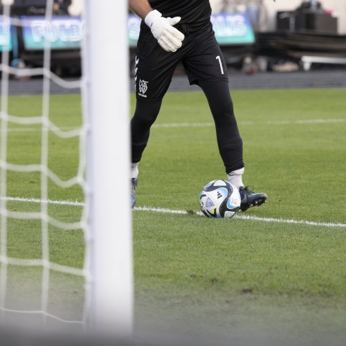 Kauno S. Dariaus ir S. Girėno stadione įvyko Lietuvos ir FIFA futbolo legendų rungtynės  © Simono Baltušio nuotr.