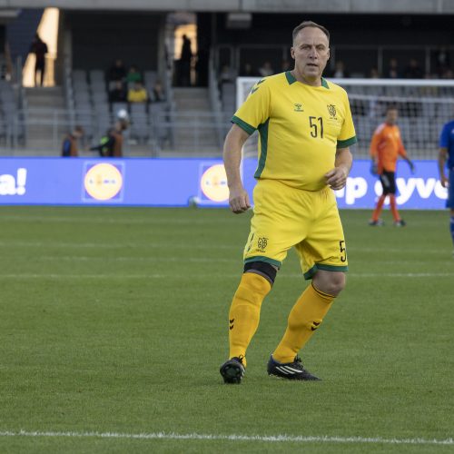 Kauno S. Dariaus ir S. Girėno stadione įvyko Lietuvos ir FIFA futbolo legendų rungtynės  © Simono Baltušio nuotr.