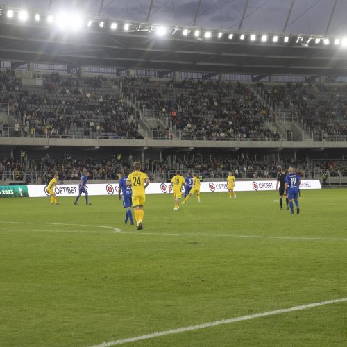 Kauno S. Dariaus ir S. Girėno stadione įvyko Lietuvos ir FIFA futbolo legendų rungtynės  © Simono Baltušio nuotr.