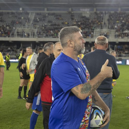 Kauno S. Dariaus ir S. Girėno stadione įvyko Lietuvos ir FIFA futbolo legendų rungtynės  © Simono Baltušio nuotr.