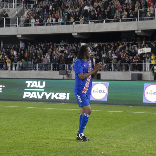 Kauno S. Dariaus ir S. Girėno stadione įvyko Lietuvos ir FIFA futbolo legendų rungtynės  © Simono Baltušio nuotr.