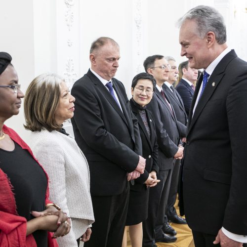 Prezidentas susitiko su užsienio ambasadoriais  © P. Peleckio / Fotobanko nuotr.