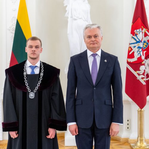 Prezidentas priima teisėjų priesaikas  © R. Dačkaus / Prezidentūros nuotr.