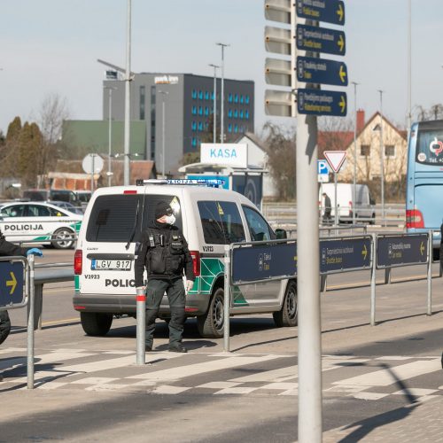 Visi grįžusieji į Vilnių iš užsienio izoliuojami viešbučiuose  © S. Žiūros nuotr.