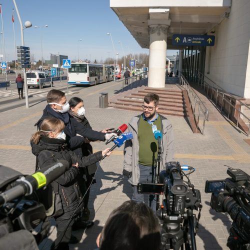 Visi grįžusieji į Vilnių iš užsienio izoliuojami viešbučiuose  © S. Žiūros nuotr.