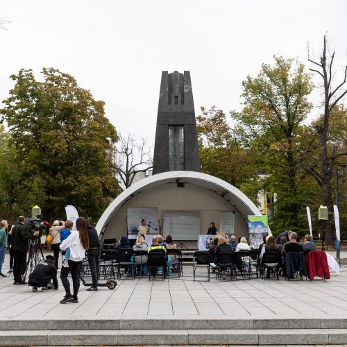 G. Jakštas susitiko su protestuojančiais mokytojais  © P. Peleckio / BNS nuotr.
