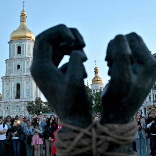 451-oji karo Ukrainoje diena