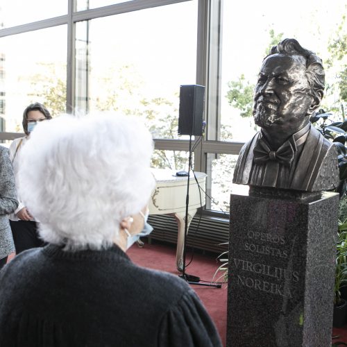 V. Noreikos memorialinio biusto atidengimas  © P. Peleckio / Fotobanko nuotr.