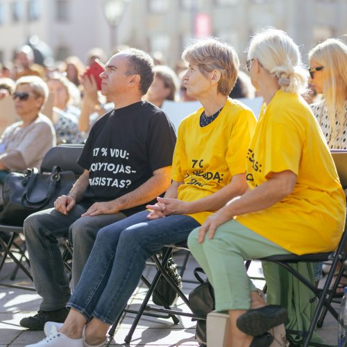 Prie Vyriausybės prasideda mokytojų streikas  © S. Lisausko / BNS nuotr.