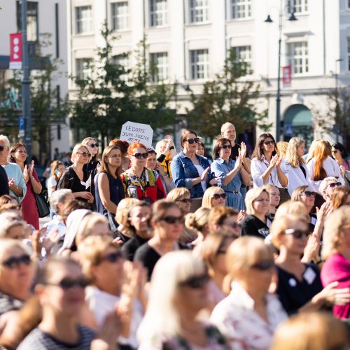 Prie Vyriausybės prasideda mokytojų streikas  © S. Lisausko / BNS nuotr.