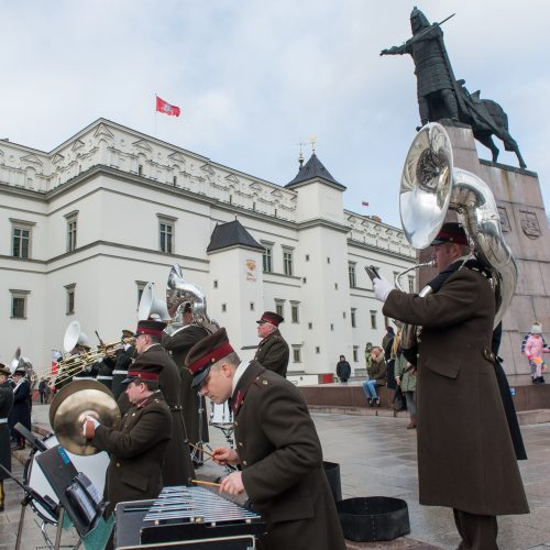 Prie Vilniaus arkikatedros – jungtinis Baltijos šalių orkestras  © Butauto Barausko nuotr.