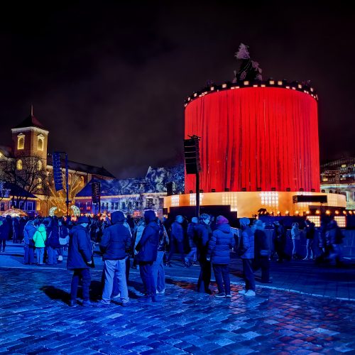Kaunas plūsta į Rotušės aikštę