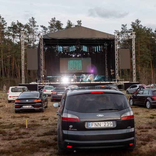 Paluknyje startavo „Drive in Live“ koncertų ciklas  © Simonas Lankutis Photography nuotr.