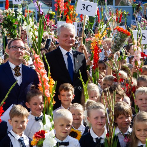 G. Nausėda apsilankė Vilniaus Jono Basanavičiaus progimnazijoje  © P. Peleckio / Fotobanko nuotr.