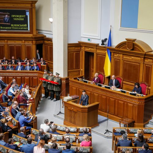 V. Zelenskis prisaikdintas Ukrainos prezidentu  © Scanpix nuotr.