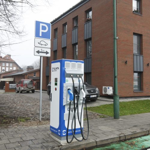 Klaipėdoje elektromobiliams – dar viena įkrovimo stotelė  © Vytauto Liaudanskio nuotr.