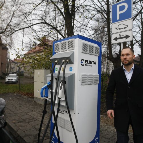 Klaipėdoje elektromobiliams – dar viena įkrovimo stotelė  © Vytauto Liaudanskio nuotr.