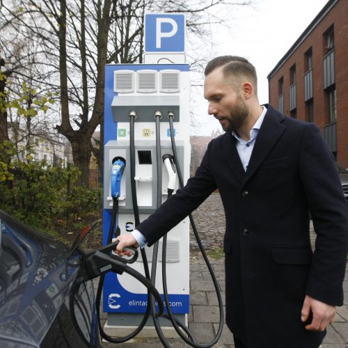 Klaipėdoje elektromobiliams – dar viena įkrovimo stotelė  © Vytauto Liaudanskio nuotr.