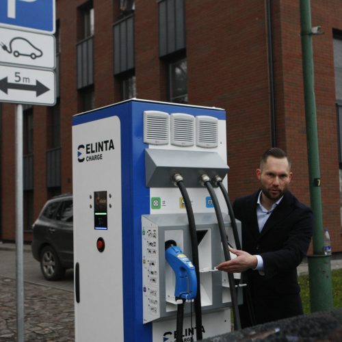 Klaipėdoje elektromobiliams – dar viena įkrovimo stotelė  © Vytauto Liaudanskio nuotr.