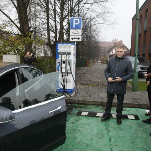 Klaipėdoje elektromobiliams – dar viena įkrovimo stotelė  © Vytauto Liaudanskio nuotr.