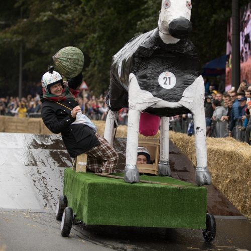 „Red Bull muilinių lenktynės“ Kaune  © Laimio Steponavičiaus ir T. Biliūno / Fotobanko nuotr.