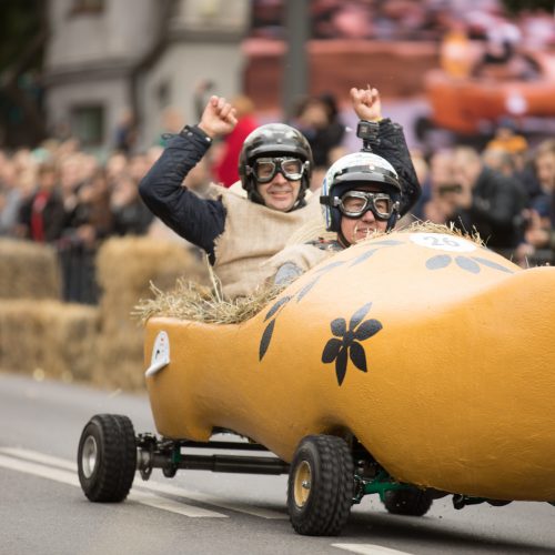 „Red Bull muilinių lenktynės“ Kaune  © Laimio Steponavičiaus ir T. Biliūno / Fotobanko nuotr.