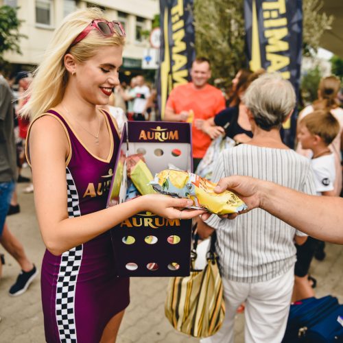 „Aurum 1006 km lenktynių“ festivalis sugrįžo į Palangą  © V. Pilkausko ir A. Strumilos nuotr. „Aurum 1006 km lenktynių“ festivalis sugrįžo į Vytauto gatvę„Aurum 1006 km lenktynių“ festivalis sugrįžo į Vytauto gatvęV. Pilkausko ir A. Strumilos nuotr. „Aurum 1006 km lenktynių“ festivalis sugrįžo į Vytauto gatvę „A